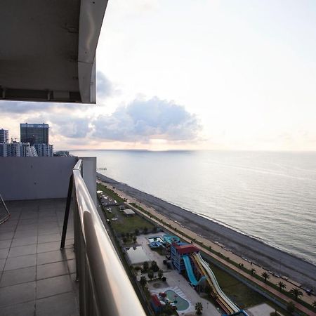 The Spot Apartments - Orbi Residence Батумі Екстер'єр фото
